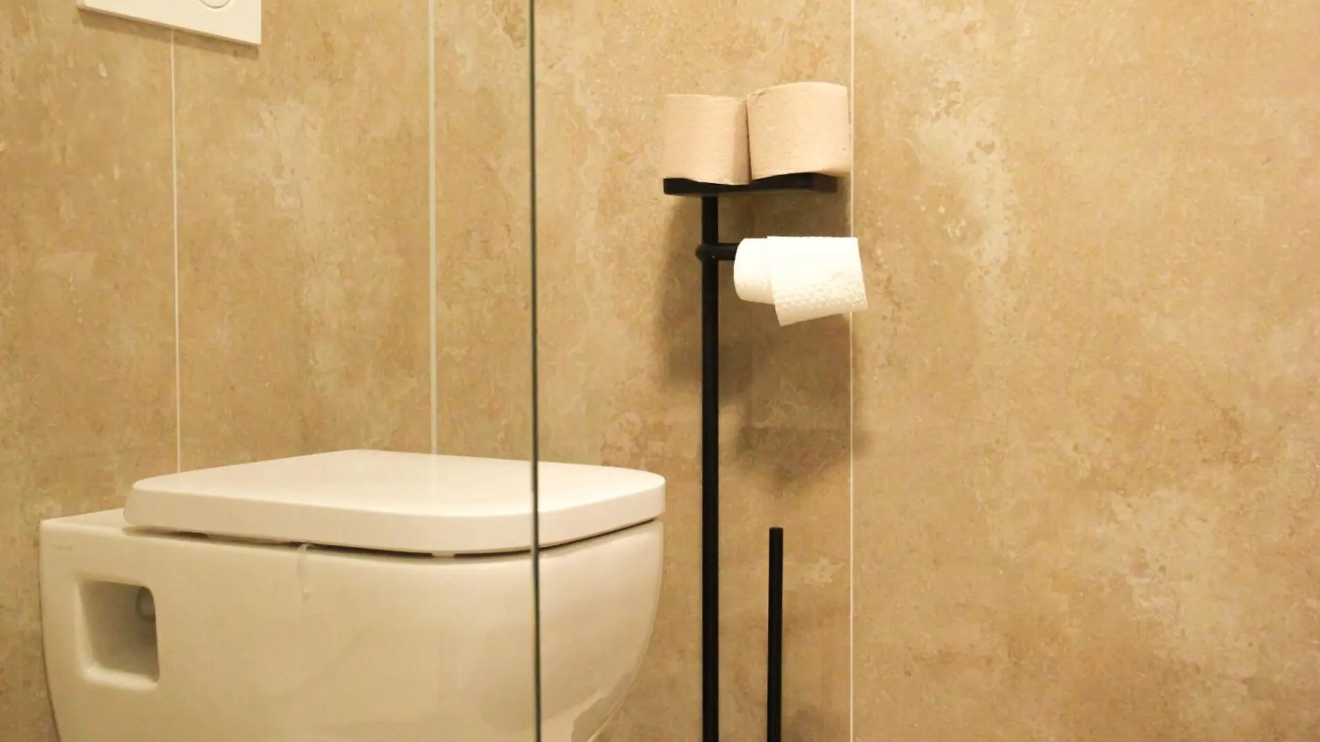 Modern Penthouse Apartment With Balcony & Free Parking Vienna 0*,  Austria