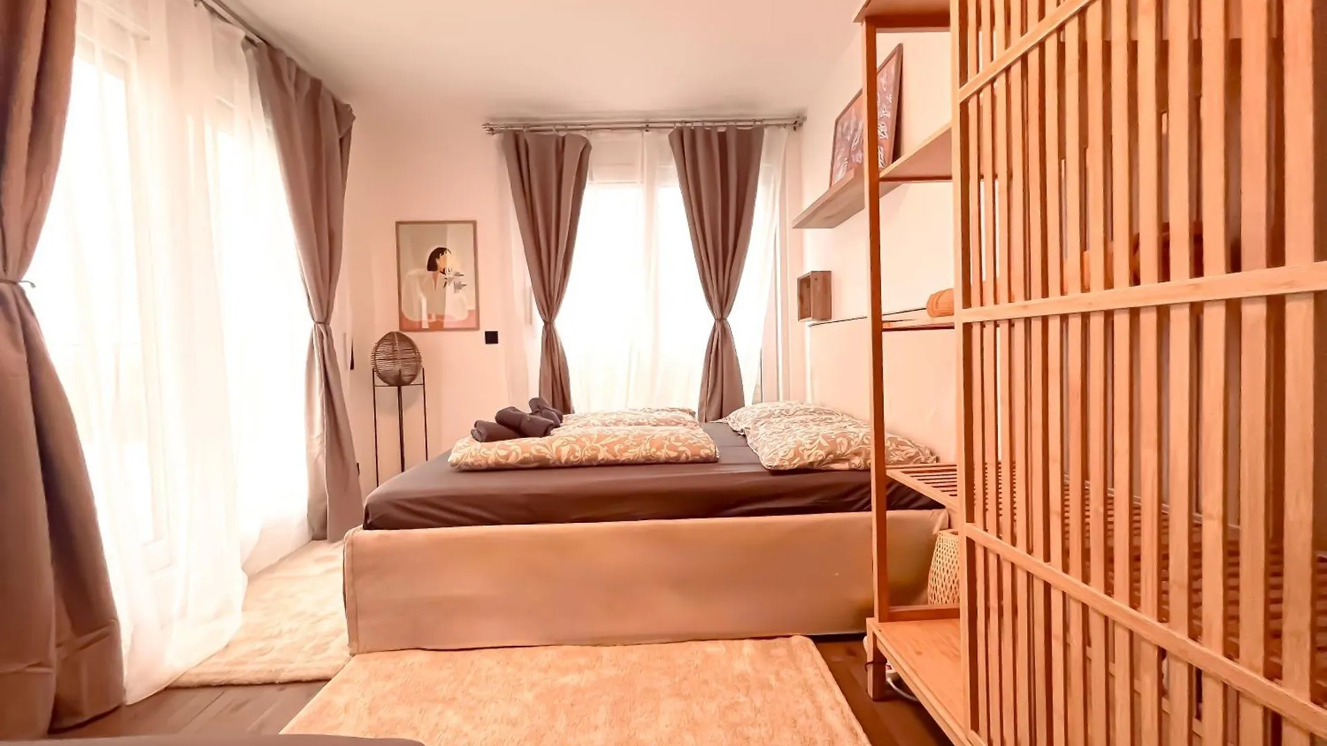 Modern Penthouse Apartment With Balcony & Free Parking Vienna Austria