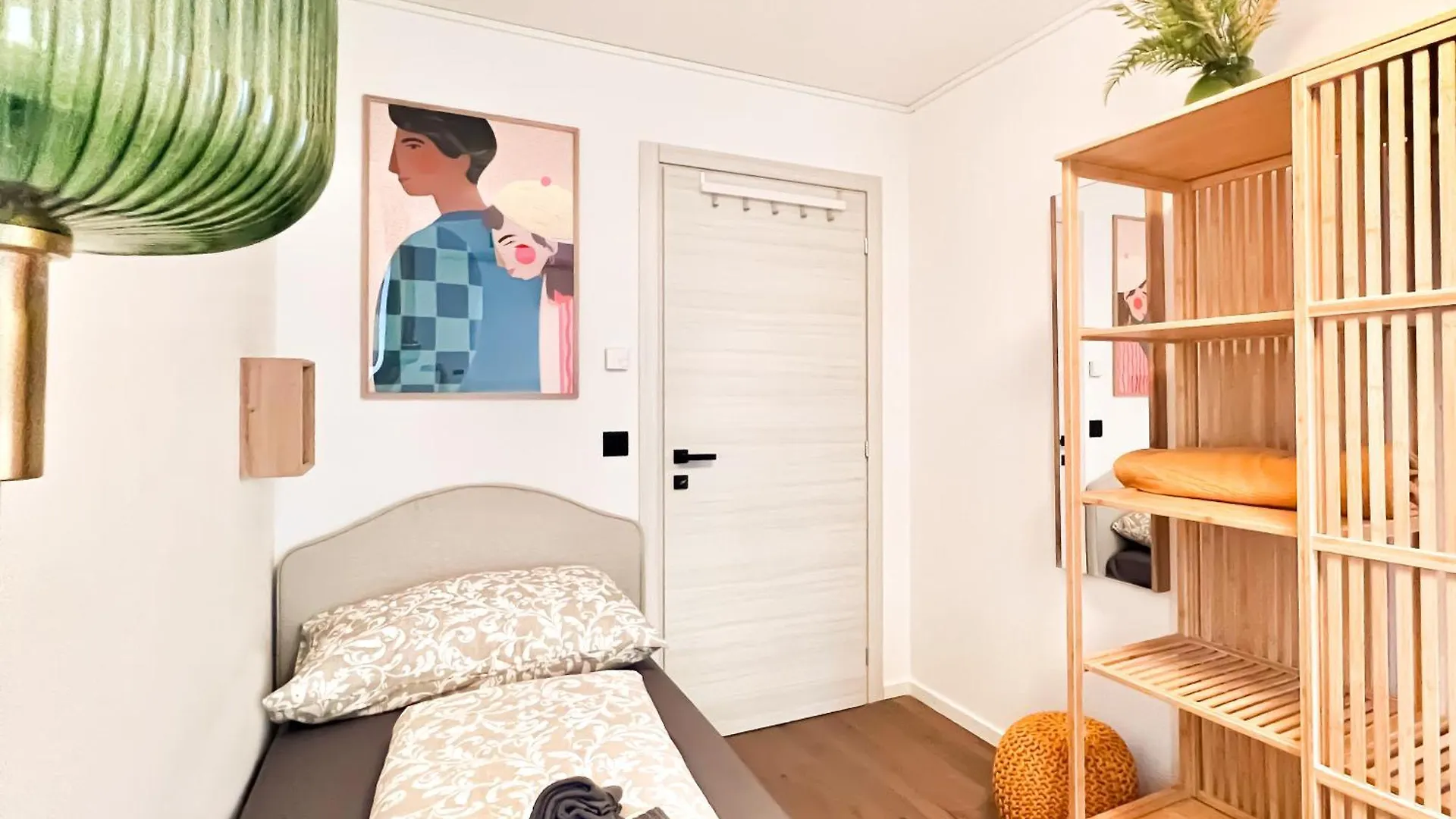 Modern Penthouse Apartment With Balcony & Free Parking Vienna 0*,  Austria