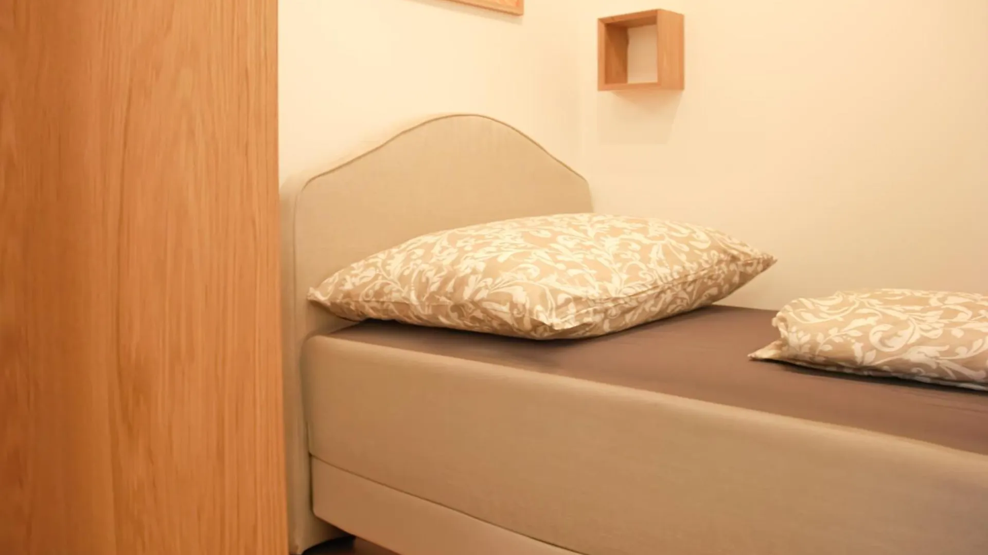 Modern Penthouse Apartment With Balcony & Free Parking Vienna 0*,  Austria